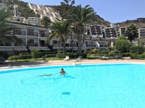 Dolce Duplex, Pool and Garden, 50m from the beach